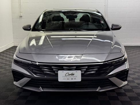Used 2025 Hyundai Elantra SEL image 5