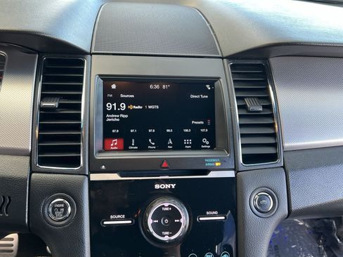 Used 2018 Ford Taurus SHO AWD/4WD image 26