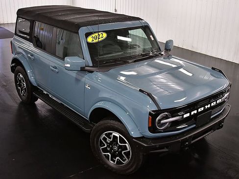 Used 2022 Ford Bronco Outer Banks AWD/4WD image 12
