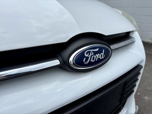 Used 2014 Ford Focus SE FWD image 32