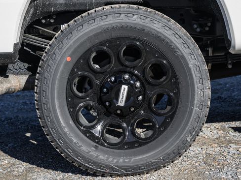 New 2026 Ford F350 Lariat w/ Black Appearance Package image 21