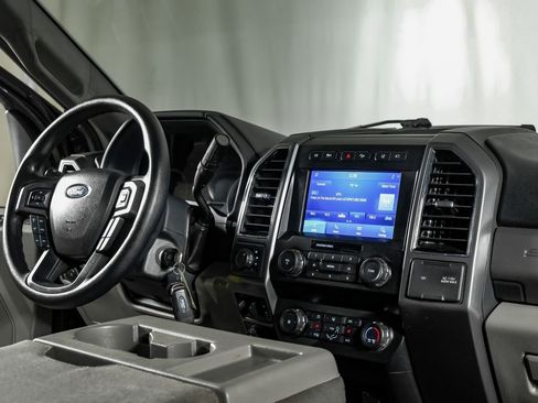 Used 2022 Ford F350 XLT w/ XLT Premium Package image 22