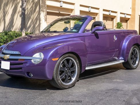 Used 2004 Chevrolet SSR w/ Preferred Equipment Group RWD image 14