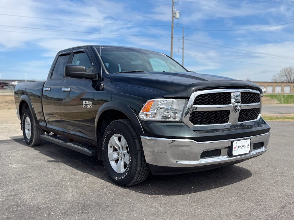 Used 2017 RAM 1500 Classic SLT AWD/4WD image 33