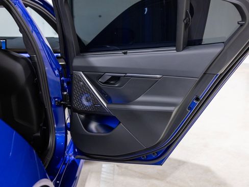 Used 2025 BMW M5 w/ Executive Package image 27