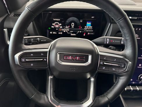Used 2025 GMC Terrain Elevation AWD/4WD image 12