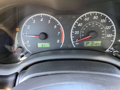 Used 2013 Toyota Corolla LE FWD image 40