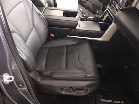 Used 2023 Toyota Sequoia Limited AWD/4WD image 14
