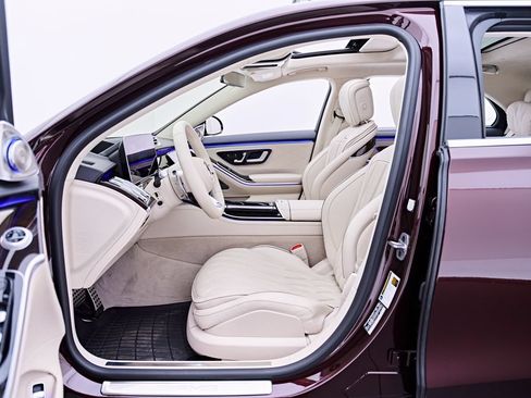 Used 2024 Mercedes-Benz S 63 AMG S image 41