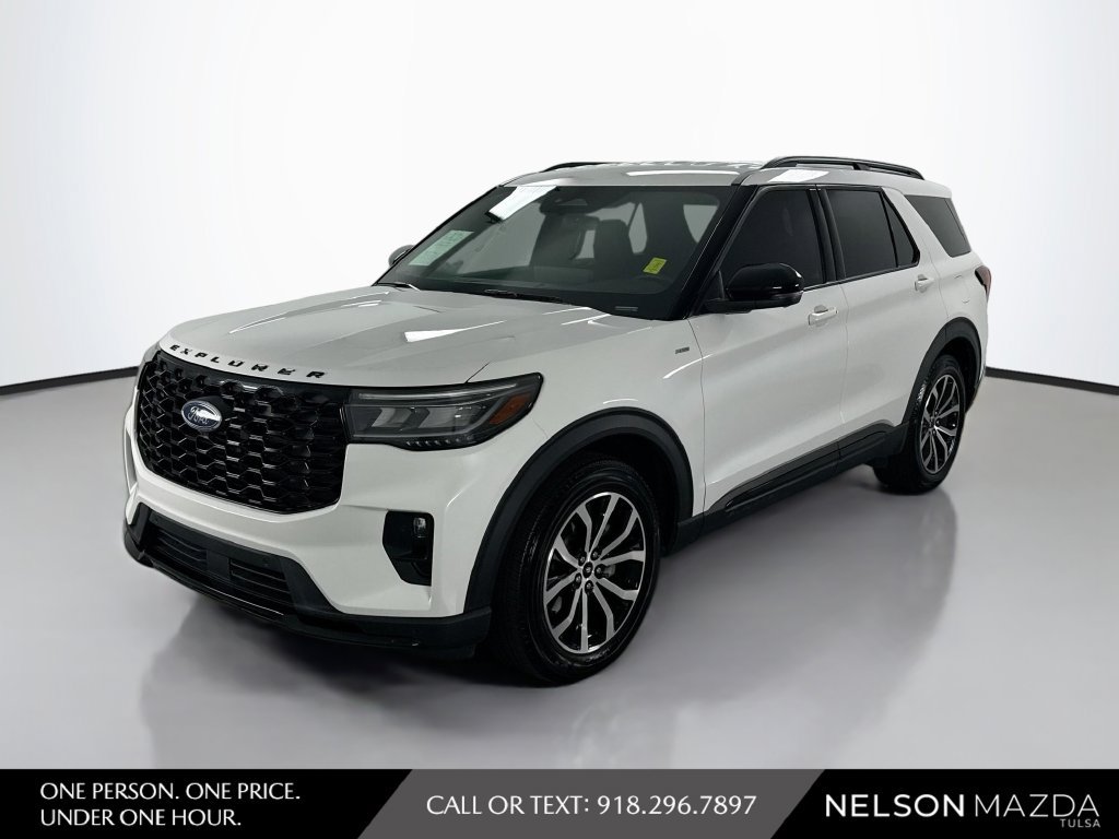 Used 2025 Ford Explorer ST-Line RWD image 1