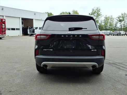 Used 2025 Ford Escape Active AWD/4WD image 6