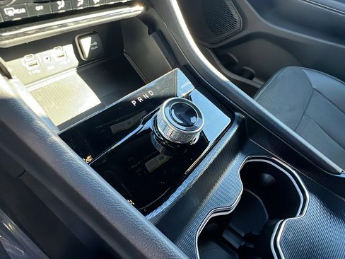 New 2025 Jeep Grand Cherokee Altitude image 24