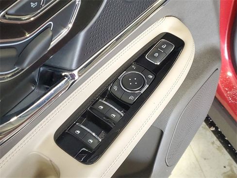 Certified 2023 Lincoln Corsair AWD w/ Equipment Group 101A image 11