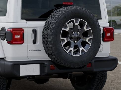 New 2026 Jeep Wrangler Unlimited Sahara AWD/4WD image 17