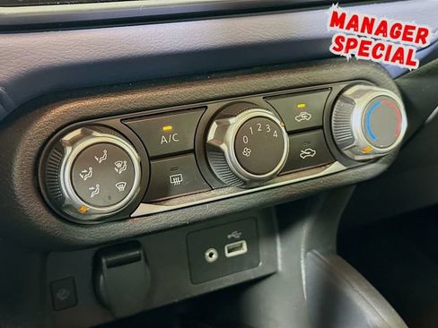 Used 2024 Nissan Versa SV FWD image 18