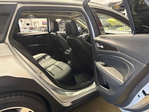Used 2018 Buick Regal Essence w/ Sights and Sounds Package AWD/4WD image 86