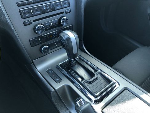 Used 2014 Ford Mustang Coupe image 17