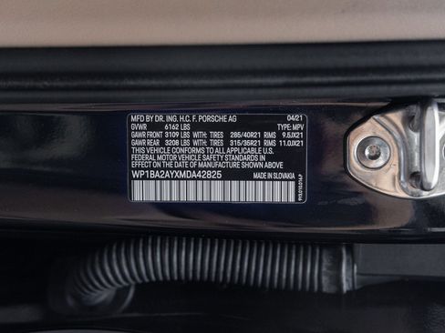 Certified 2021 Porsche Cayenne Coupe image 35