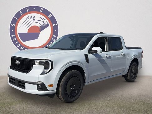 New 2026 Ford Maverick Lobo AWD/4WD image 2