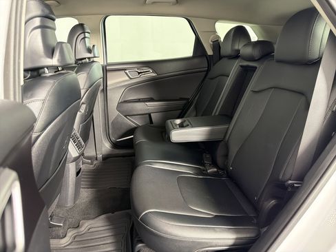 Used 2024 Kia Sportage EX image 12