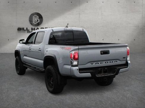 Used 2021 Toyota Tacoma TRD Off-Road w/ Technology Package AWD/4WD image 8