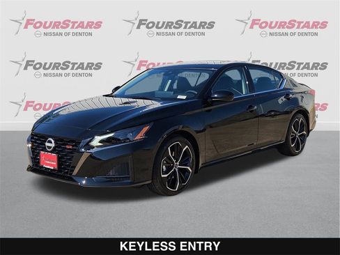 New 2025 Nissan Altima 2.5 SR image 9