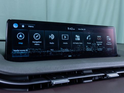 Used 2022 Genesis GV70 2.5T w/ Advanced Package image 25