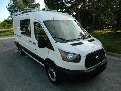 Used 2019 Ford Transit 250 148 Medium Roof RWD image 3