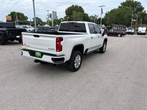 Used 2025 Chevrolet Silverado 2500 High Country w/ High Country Premium Package AWD/4WD image 5