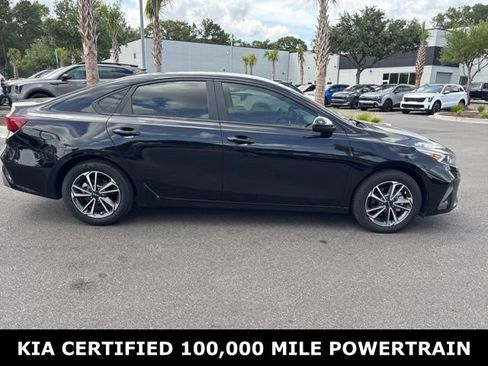 Certified 2023 Kia Forte LXS FWD image 4