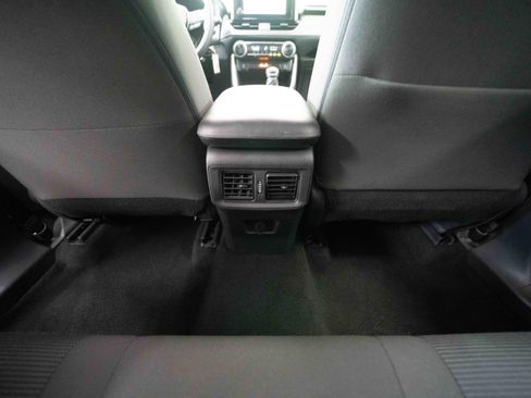 Used 2025 Toyota RAV4 LE AWD/4WD image 22