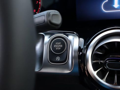New 2026 Mercedes-Benz GLB 250 4MATIC image 45