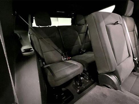 Used 2024 GMC Yukon SLE image 27