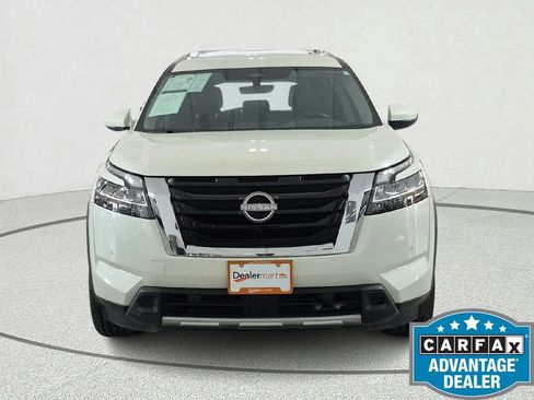 Used 2023 Nissan Pathfinder SL FWD image 4