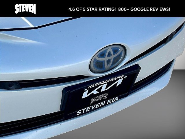 Used 2017 Toyota Prius Three Touring FWD image 38