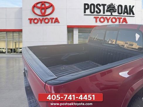 Used 2016 Toyota Tacoma SR5 w/ SR5 Appearance Package (SN) RWD image 4