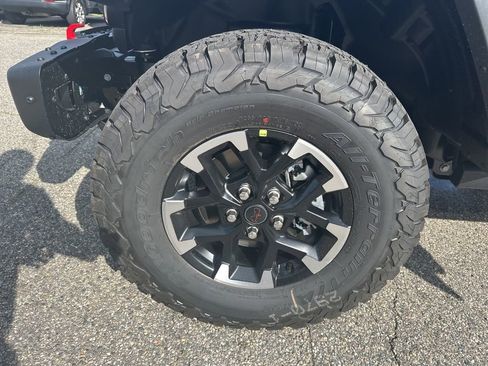New 2025 Jeep Wrangler Rubicon w/ Steel Bumper Group image 30