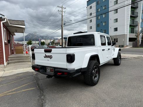 Used 2022 Jeep Gladiator Rubicon w/ Cold Weather Group AWD/4WD image 5