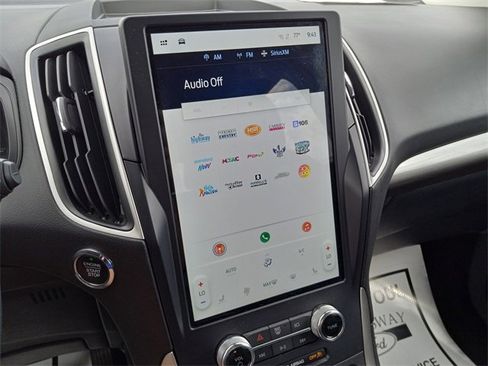 Used 2024 Ford Edge SEL image 19