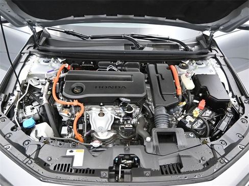 Used 2024 Honda Accord Touring image 10