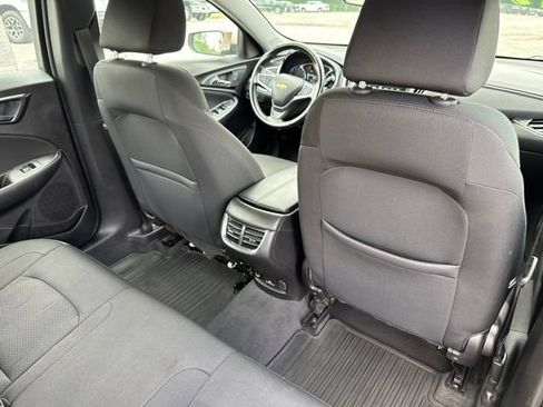 Used 2018 Chevrolet Malibu LT w/ Driver Confidence Package FWD image 33