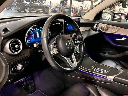 Used 2021 Mercedes-Benz GLC 300 image 18