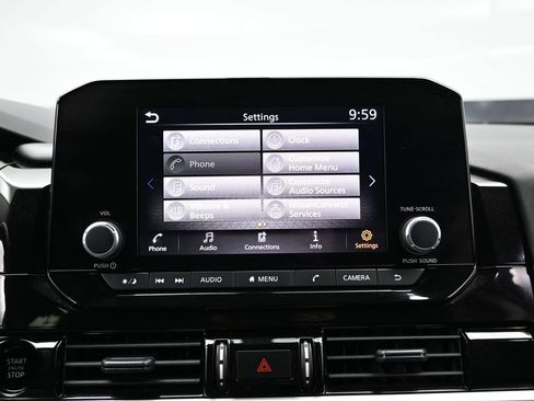 Used 2025 Nissan Pathfinder SV FWD image 36