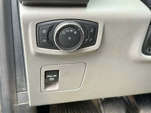 Used 2019 Ford F150 XLT image 16