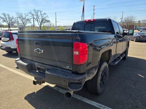 Used 2018 Chevrolet Silverado 2500 LT w/ Midnight Edition AWD/4WD image 4