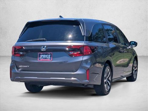 Certified 2026 Honda Odyssey EX-L image 5