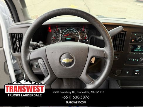 Used 2024 Chevrolet Express 2500 w/ Driver Convenience Package image 9