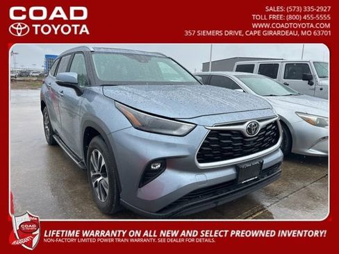 Used 2023 Toyota Highlander XLE image 1