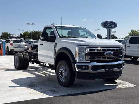 New 2026 Ford F600 4x4 Regular Cab Super Duty w/ XL Chrome Package image 1