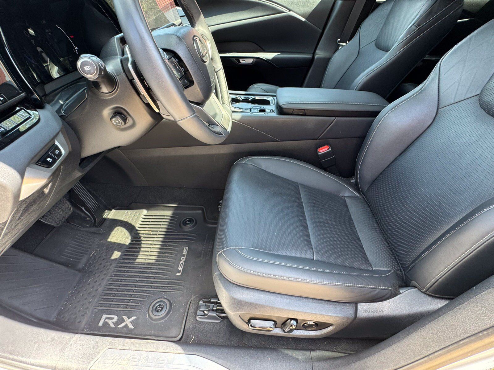 Used 2024 Lexus RX 350 Premium Plus w/ Convenience Package FWD image 9